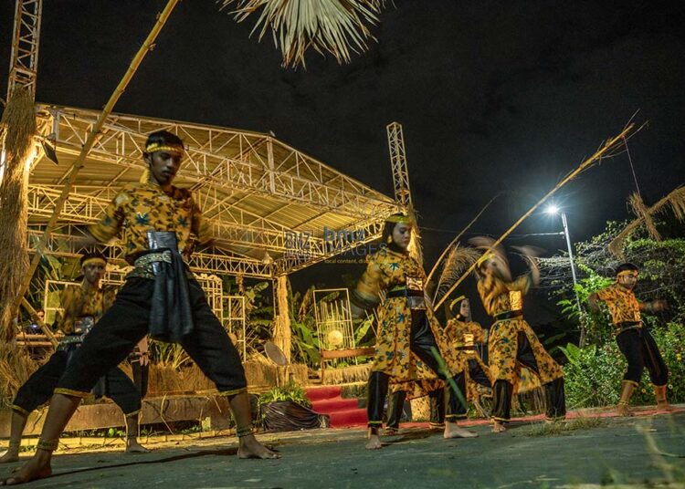 Pertunjukan tari. (bmzIMAGES/Basri Marzuki)